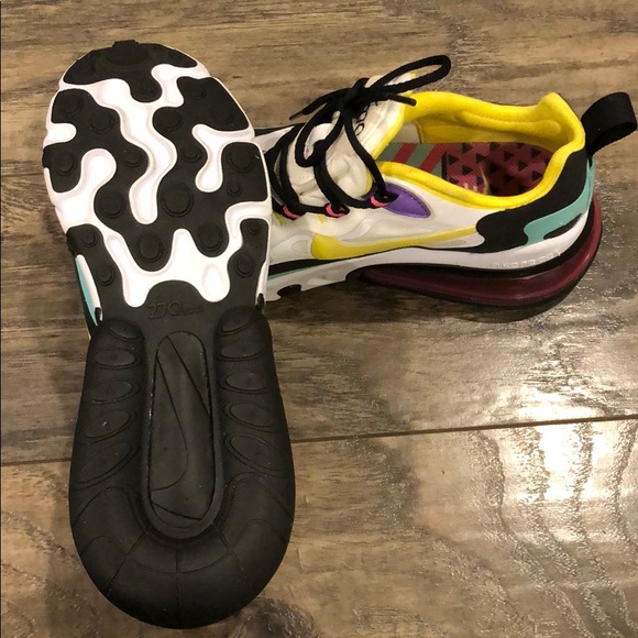 Like new Nike Air Max 270 React Geometric Abstract - Picture 5 of 5
